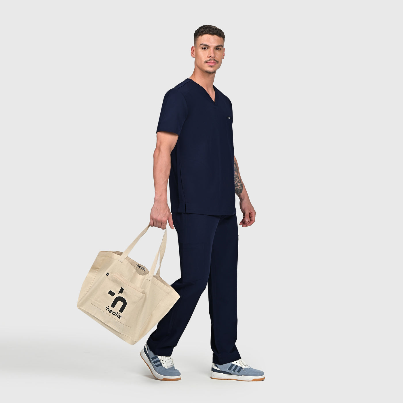 Grid Eight-Pocket Cargo Scrub Pant