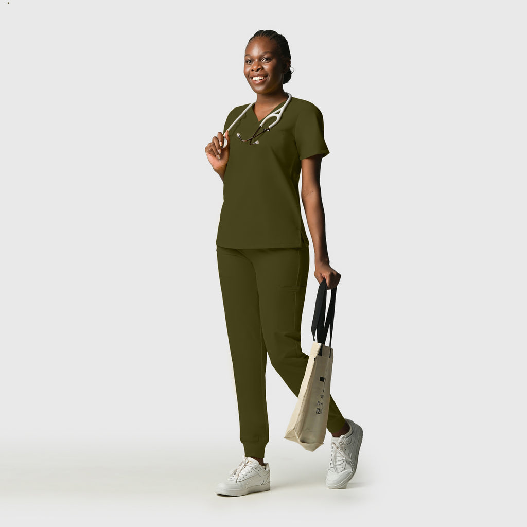 Zing Nine-Pocket Jogger Scrub Pant