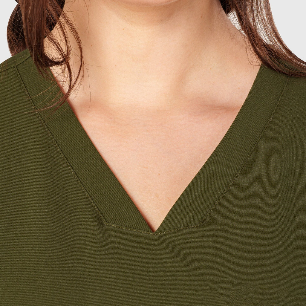 Seam Two-Pocket Scrub Top