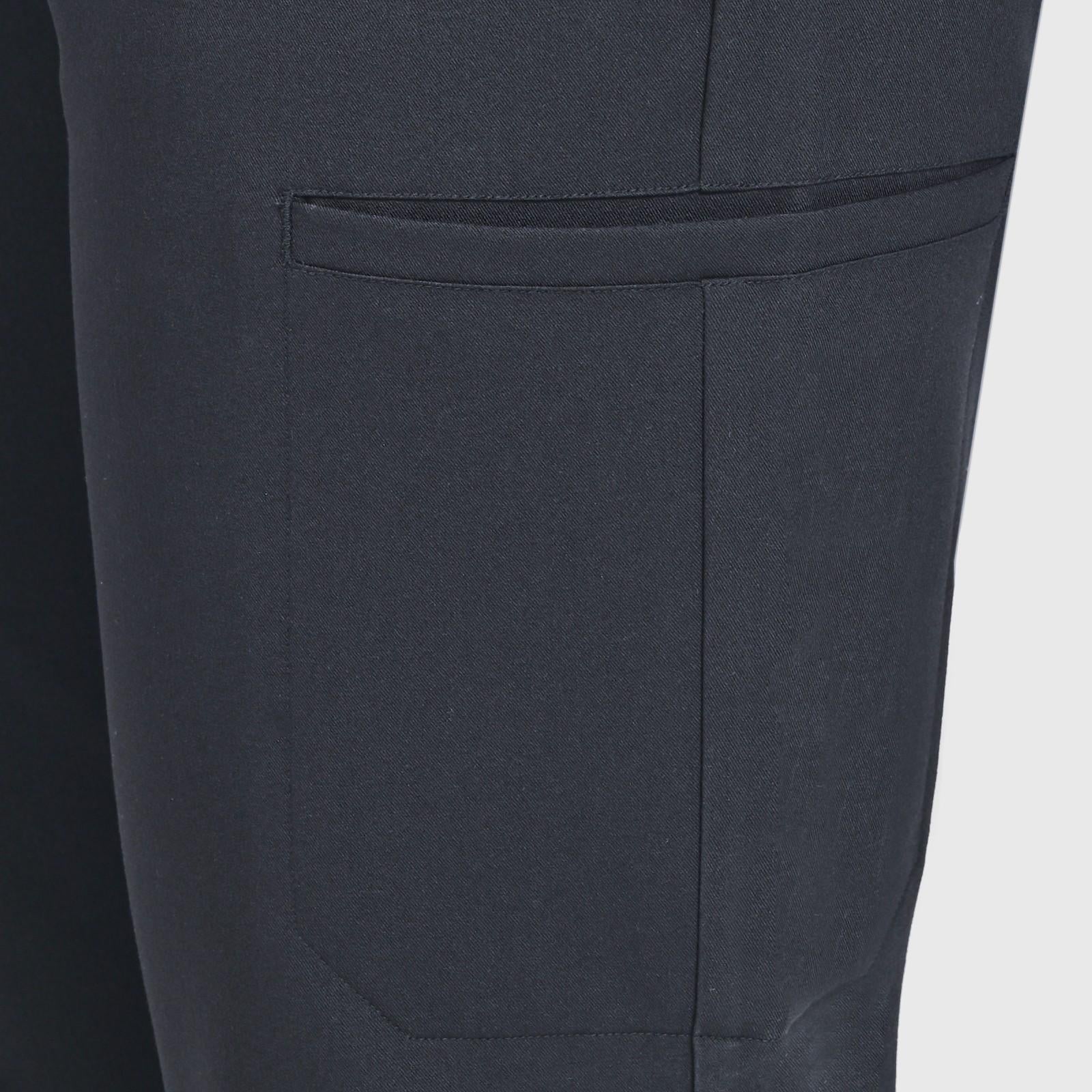 Zing Nine-Pocket Jogger Scrub Pant