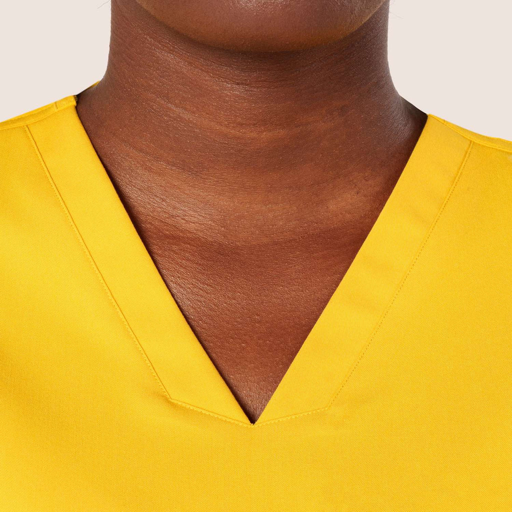 Seam Two-Pocket Scrub Top